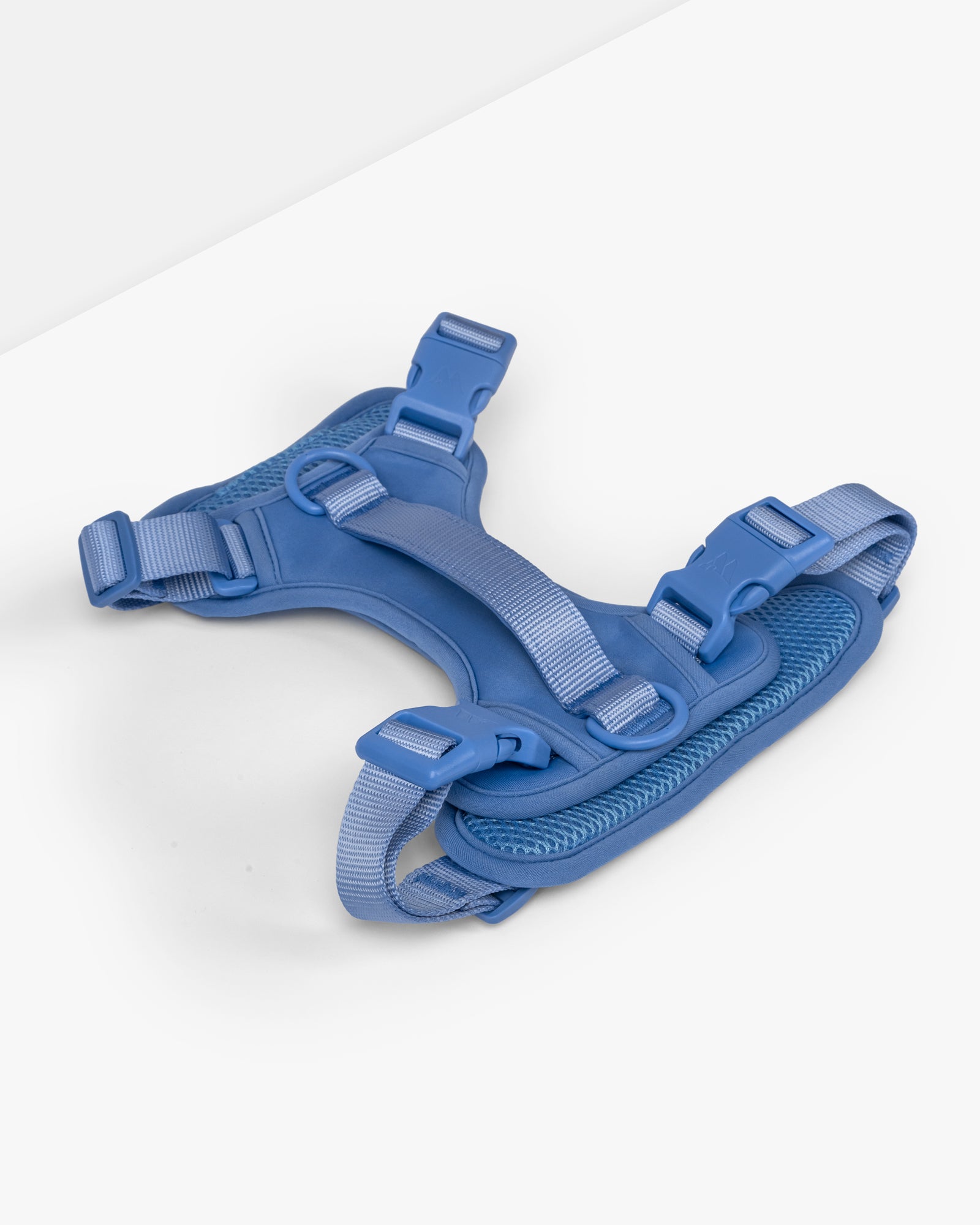 back of harness with handle